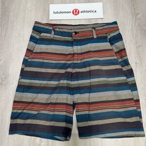 🍋 Lululemon Men’s Kahuna striped cotton-blend shorts blue, red, gray - Size 33